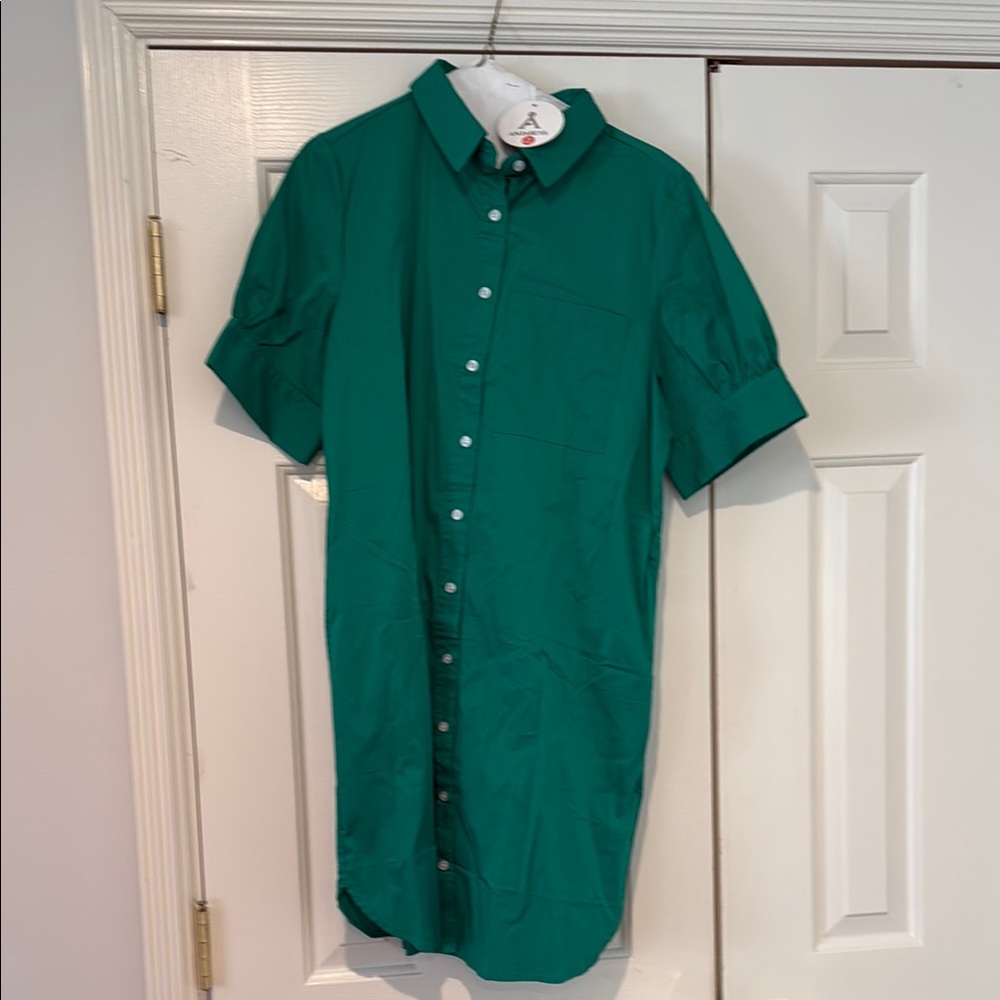 Green Mini Dress with Short Sleeves